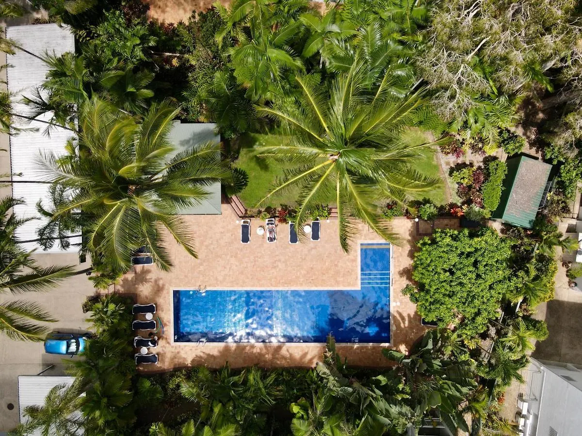 Апарт-отель Agincourt Beachfront Apartments Клифтон-Бич