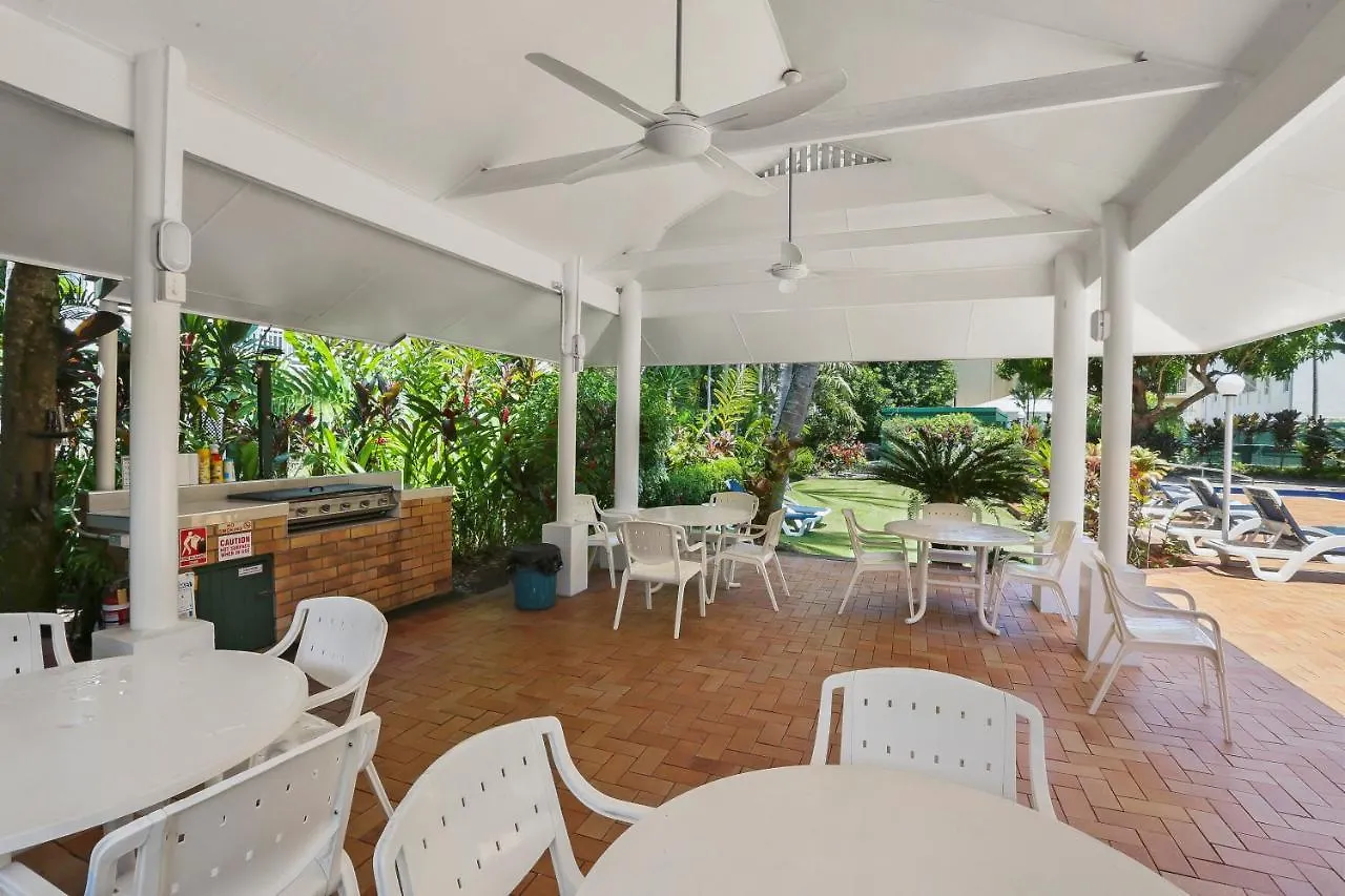Agincourt Beachfront Apartments Клифтон-Бич 4*,