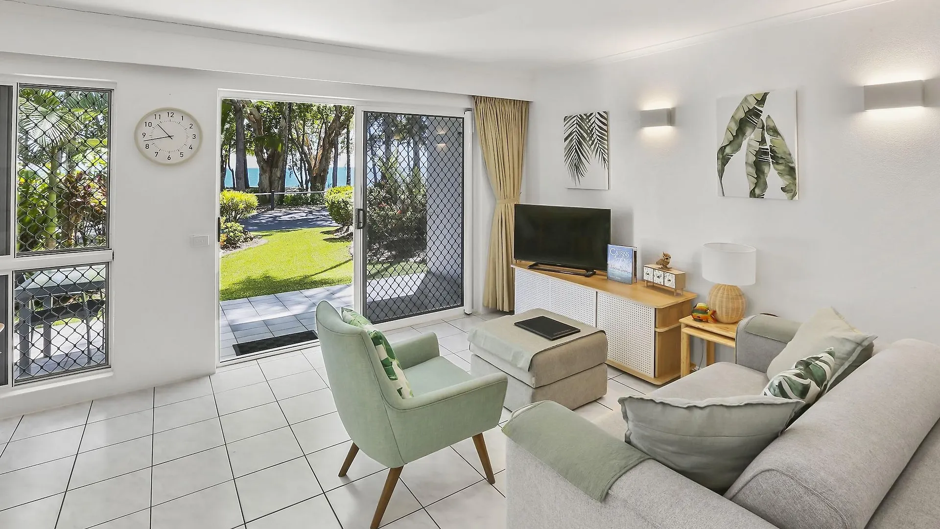 Agincourt Beachfront Apartments Клифтон-Бич