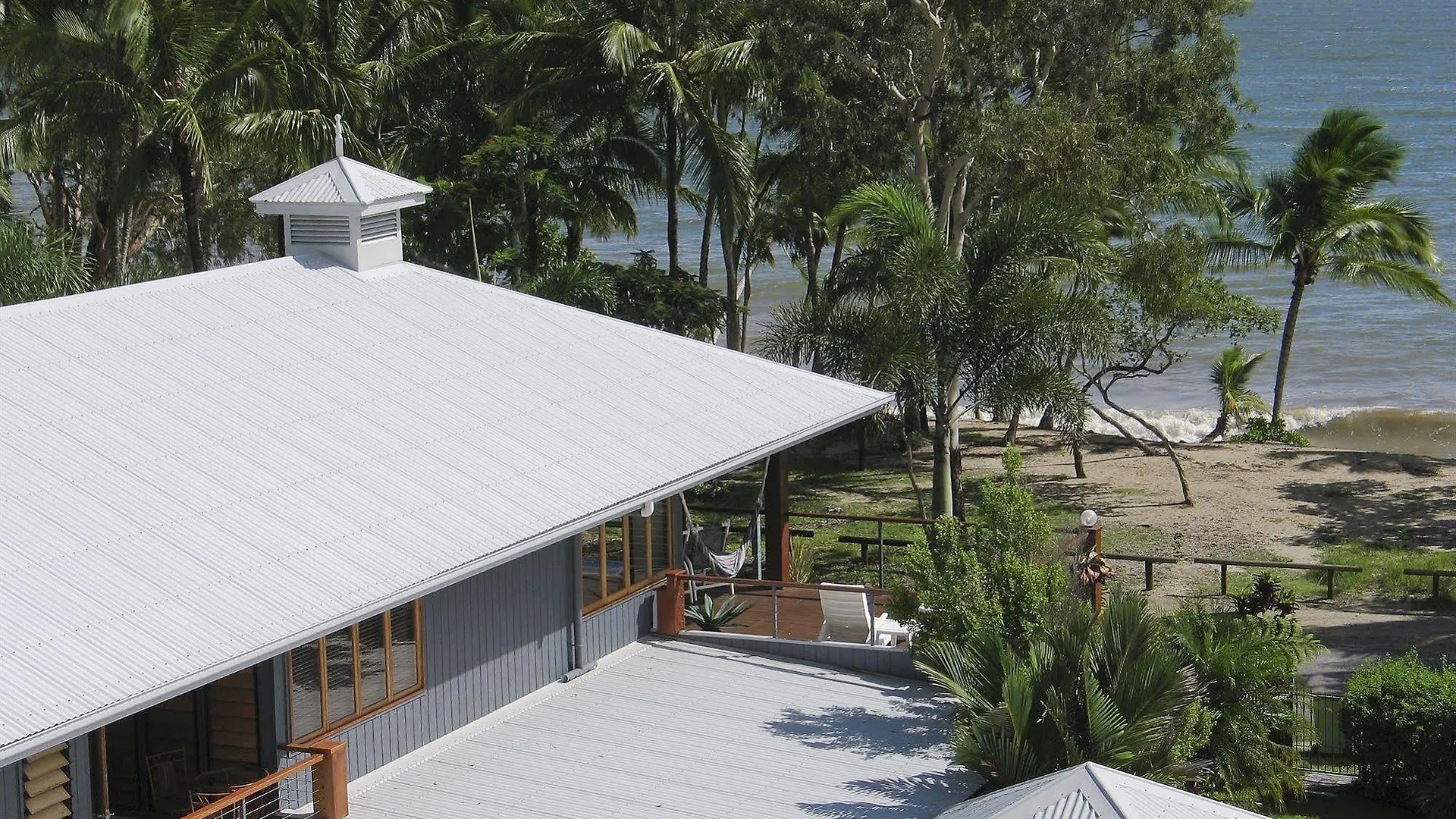 **** Aparthotel Agincourt Beachfront Apartments Clifton Beach Australia