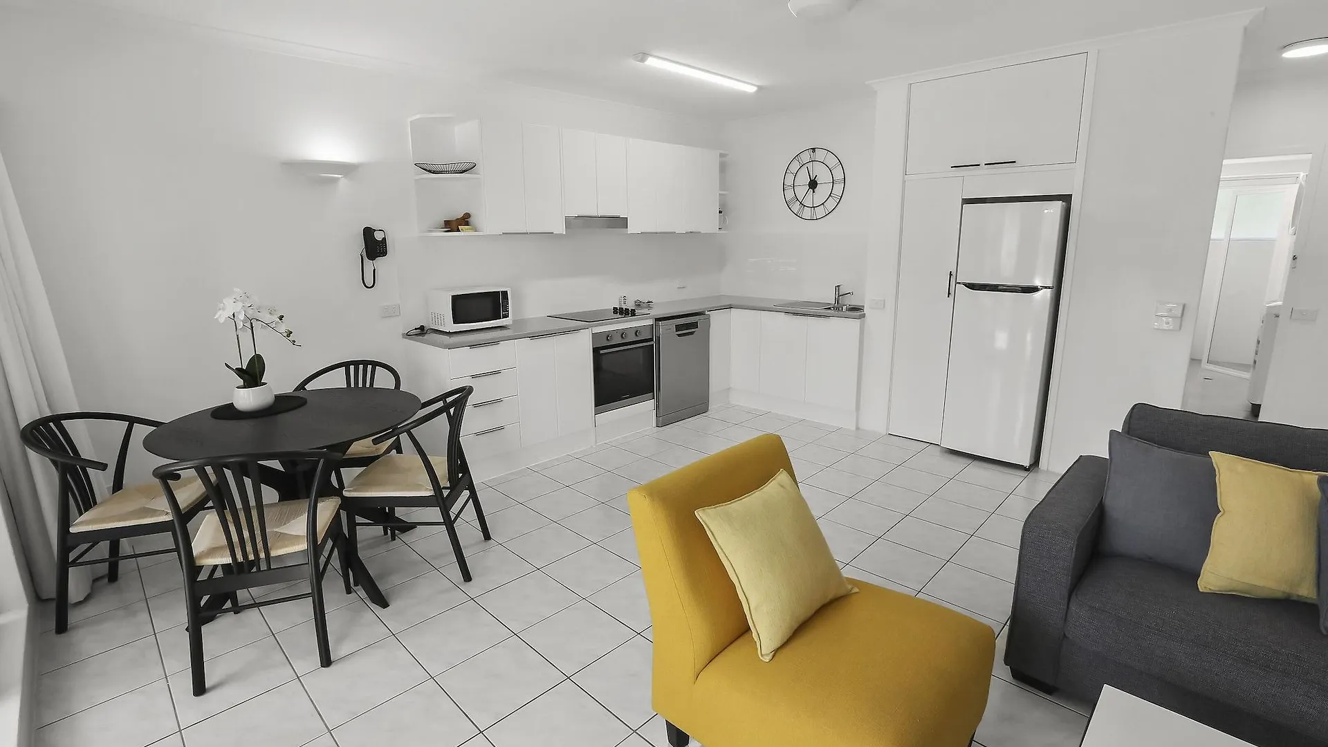 Apart-hotel Agincourt Beachfront Apartments Clifton Beach