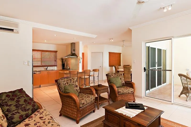 Agincourt Beachfront Apartments Clifton Beach Apart-hotel