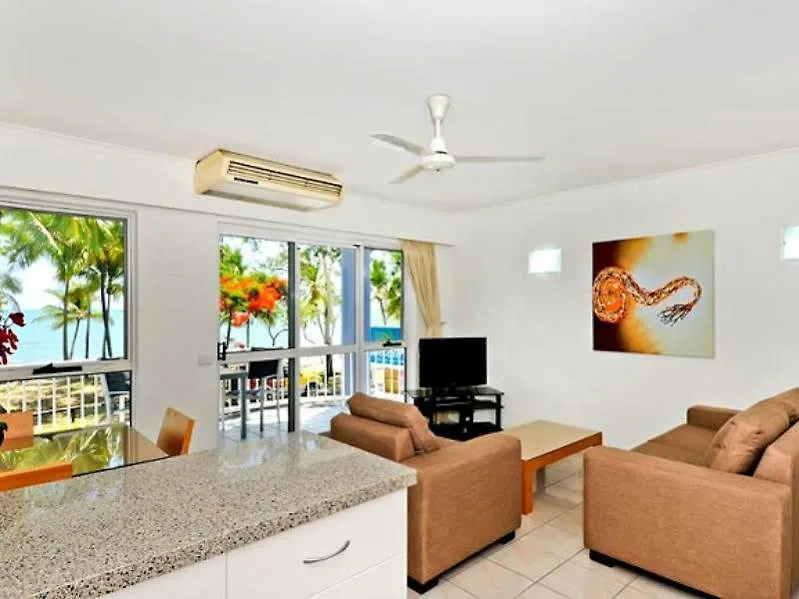 Apart-hotel Agincourt Beachfront Apartments Clifton Beach