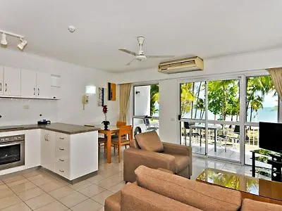 Agincourt Beachfront Apartments Clifton Beach Apart-hotel